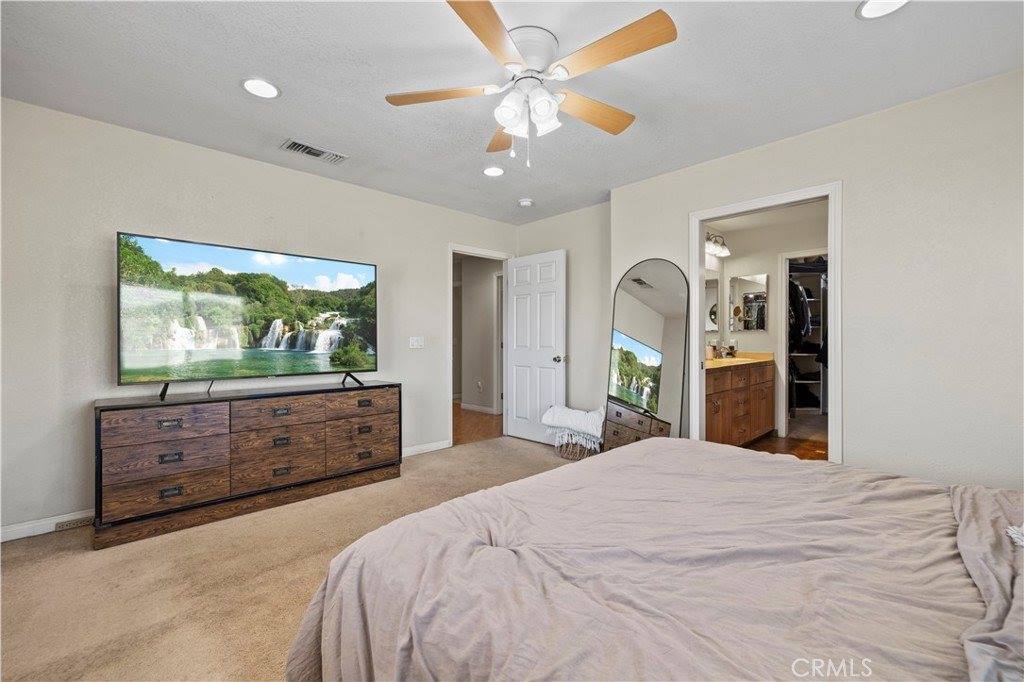 42647 Pinecliff Street, Lake Hughes, CA 93532