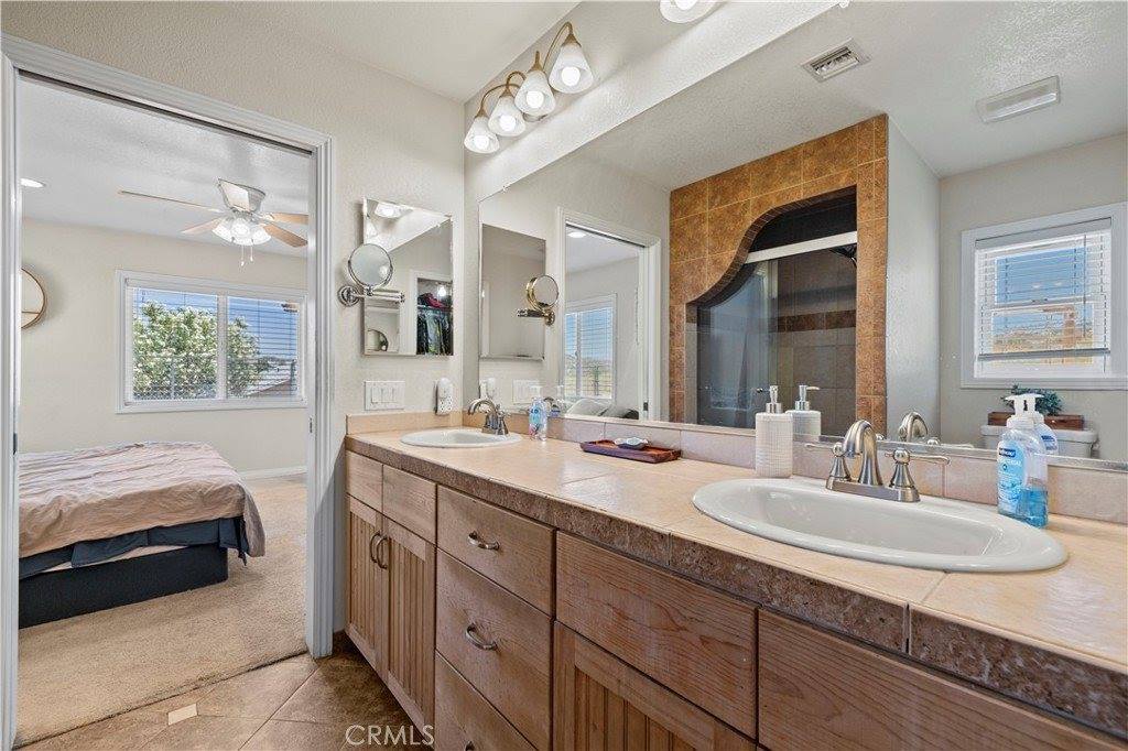 42647 Pinecliff Street, Lake Hughes, CA 93532