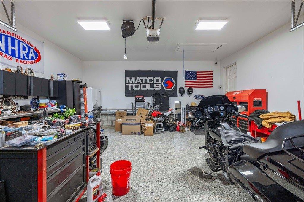 42647 Pinecliff Street, Lake Hughes, CA 93532