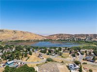 42647 Pinecliff Street, Lake Hughes, CA 93532