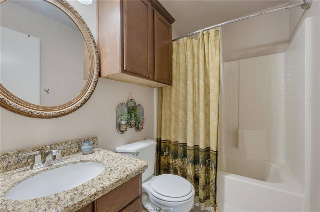 1033 Windmeadows Drive, College Station, TX 77845