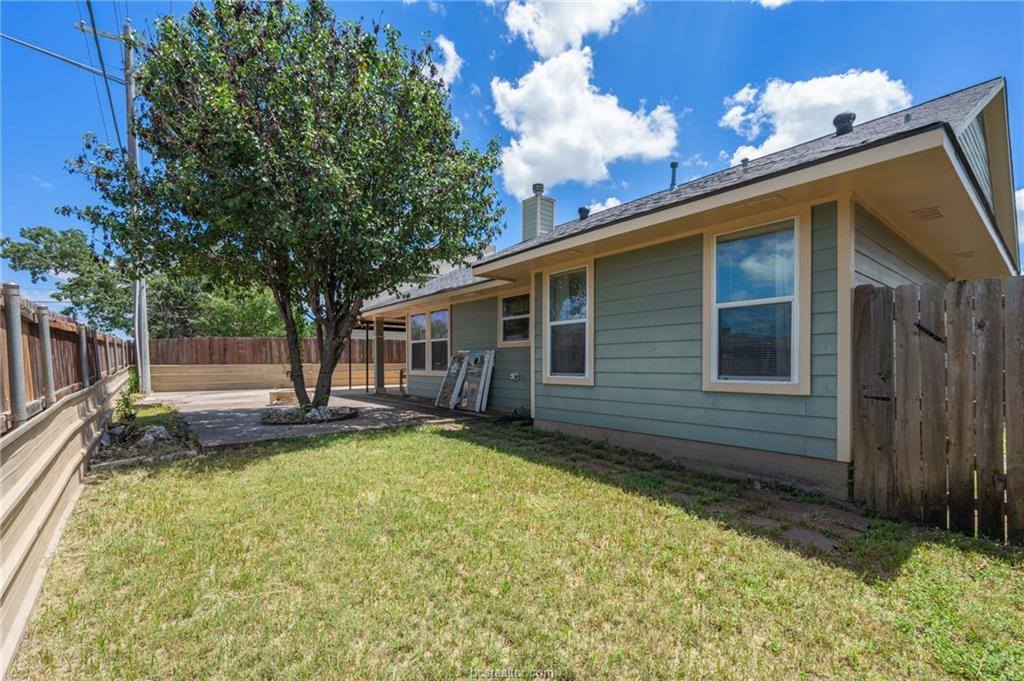 1033 Windmeadows Drive, College Station, TX 77845