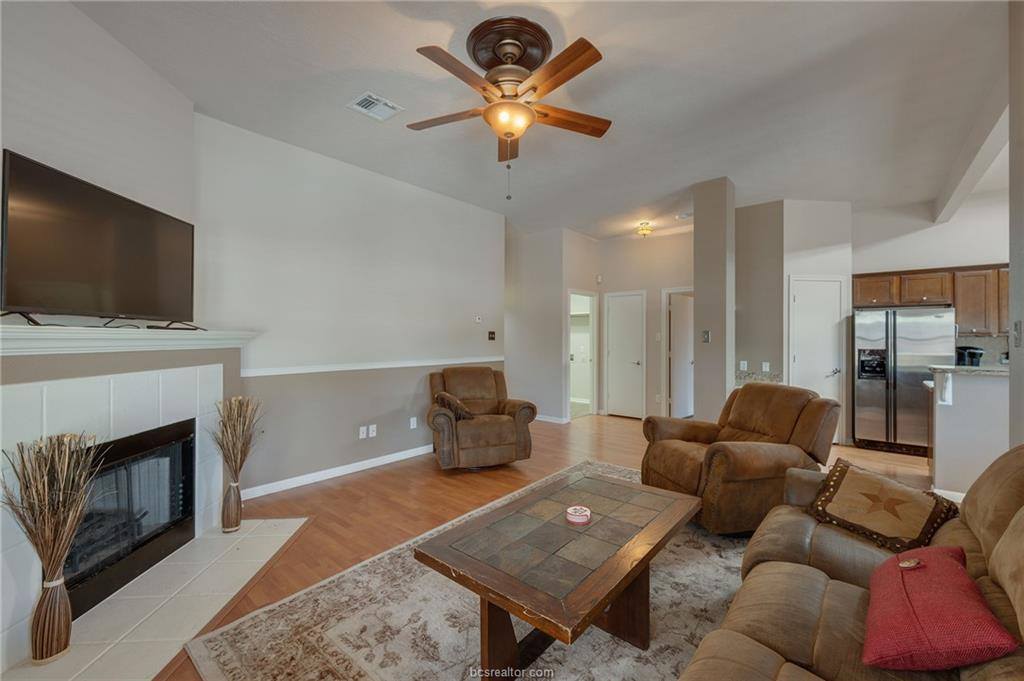 1033 Windmeadows Drive, College Station, TX 77845