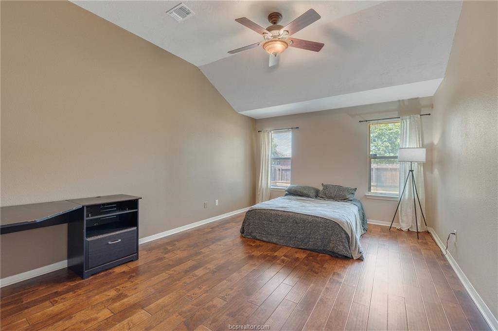 1033 Windmeadows Drive, College Station, TX 77845