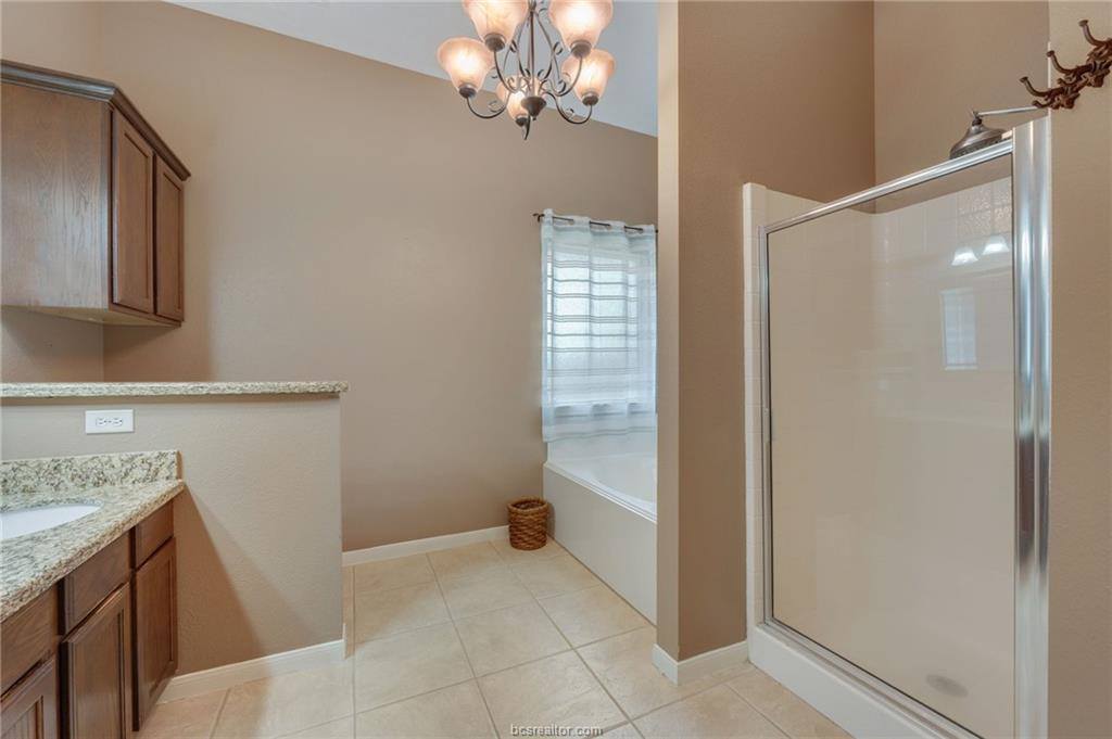 1033 Windmeadows Drive, College Station, TX 77845