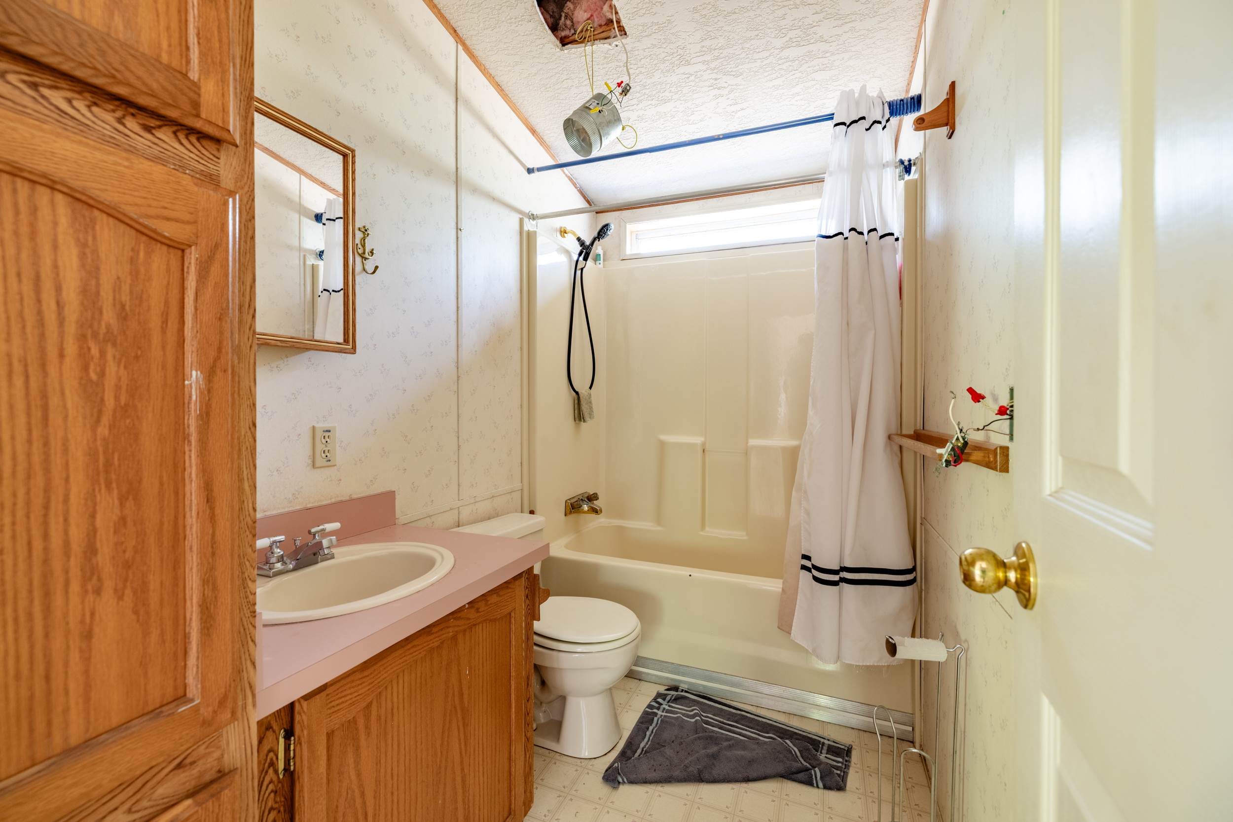 49176 Concrete Sauk Valley Road, Concrete, WA 98237