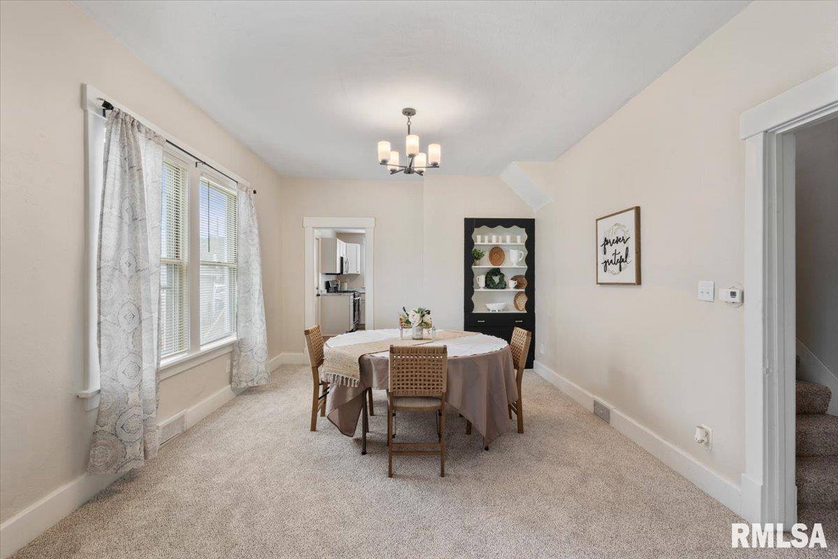 147 North Thornwood Avenue, Davenport, IA 52802