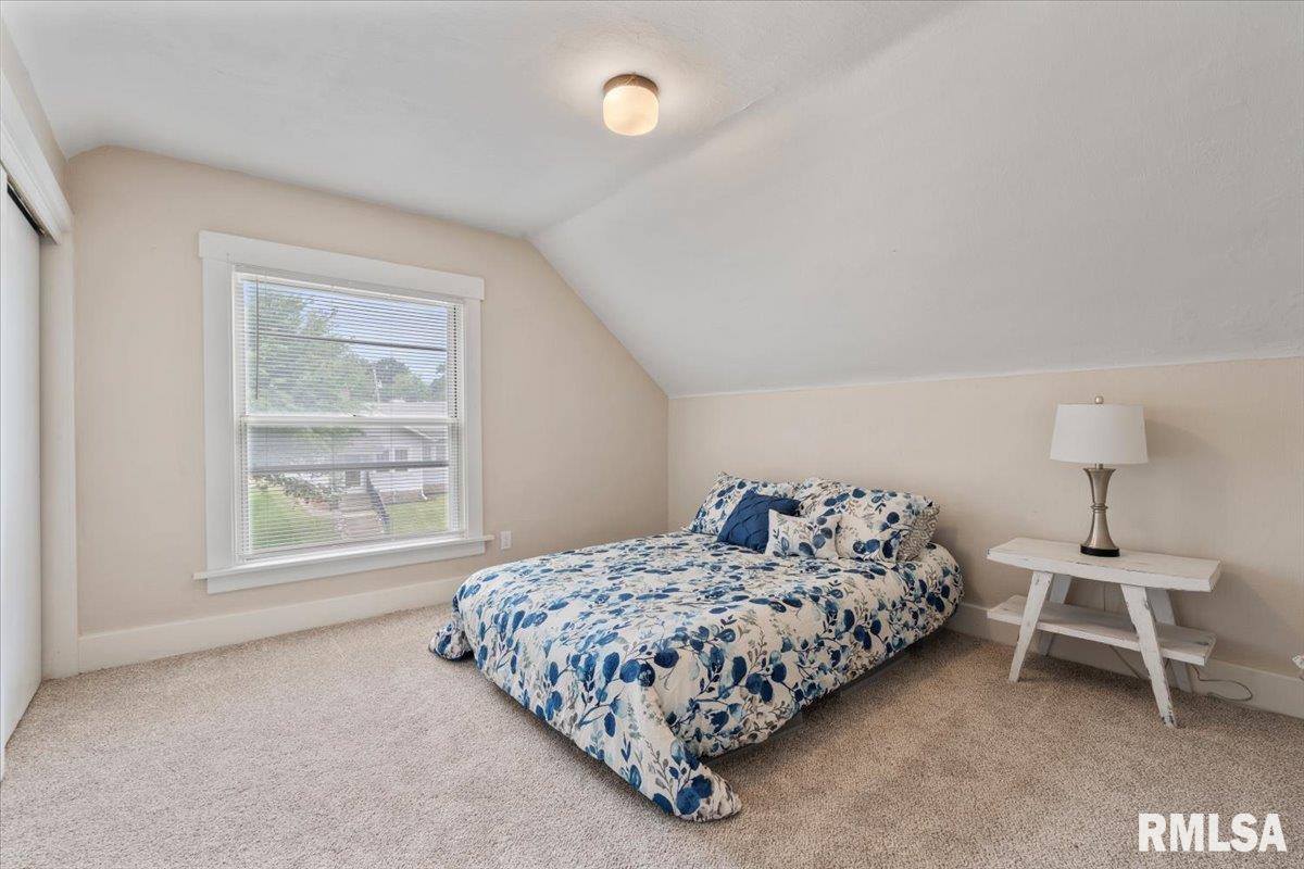 147 North Thornwood Avenue, Davenport, IA 52802