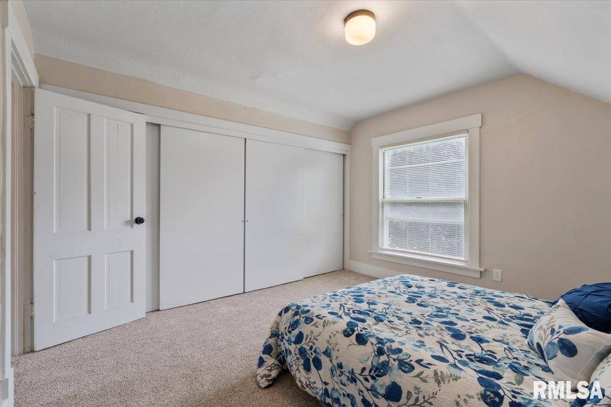 147 North Thornwood Avenue, Davenport, IA 52802