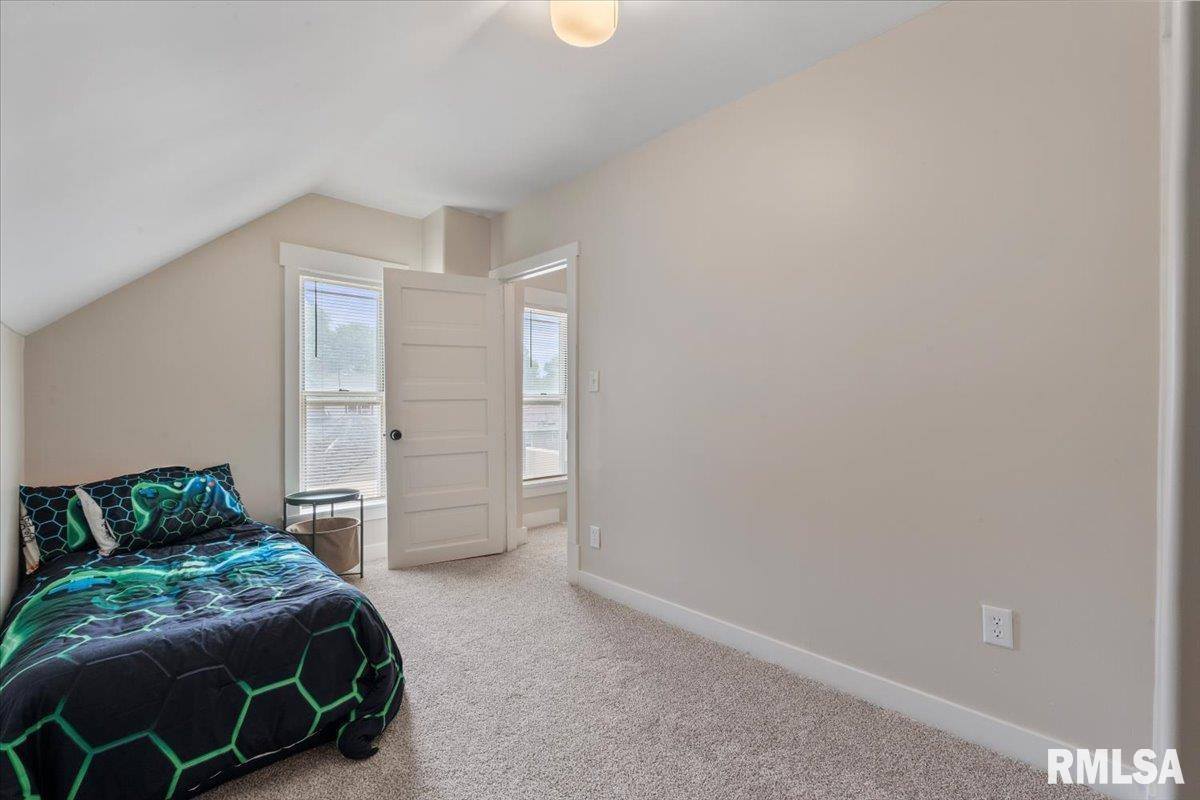 147 North Thornwood Avenue, Davenport, IA 52802