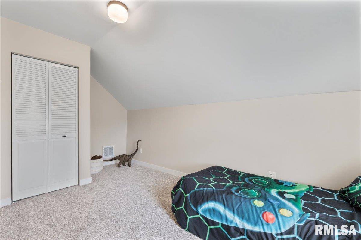 147 North Thornwood Avenue, Davenport, IA 52802