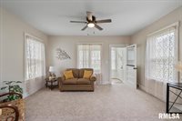 147 North Thornwood Avenue, Davenport, IA 52802