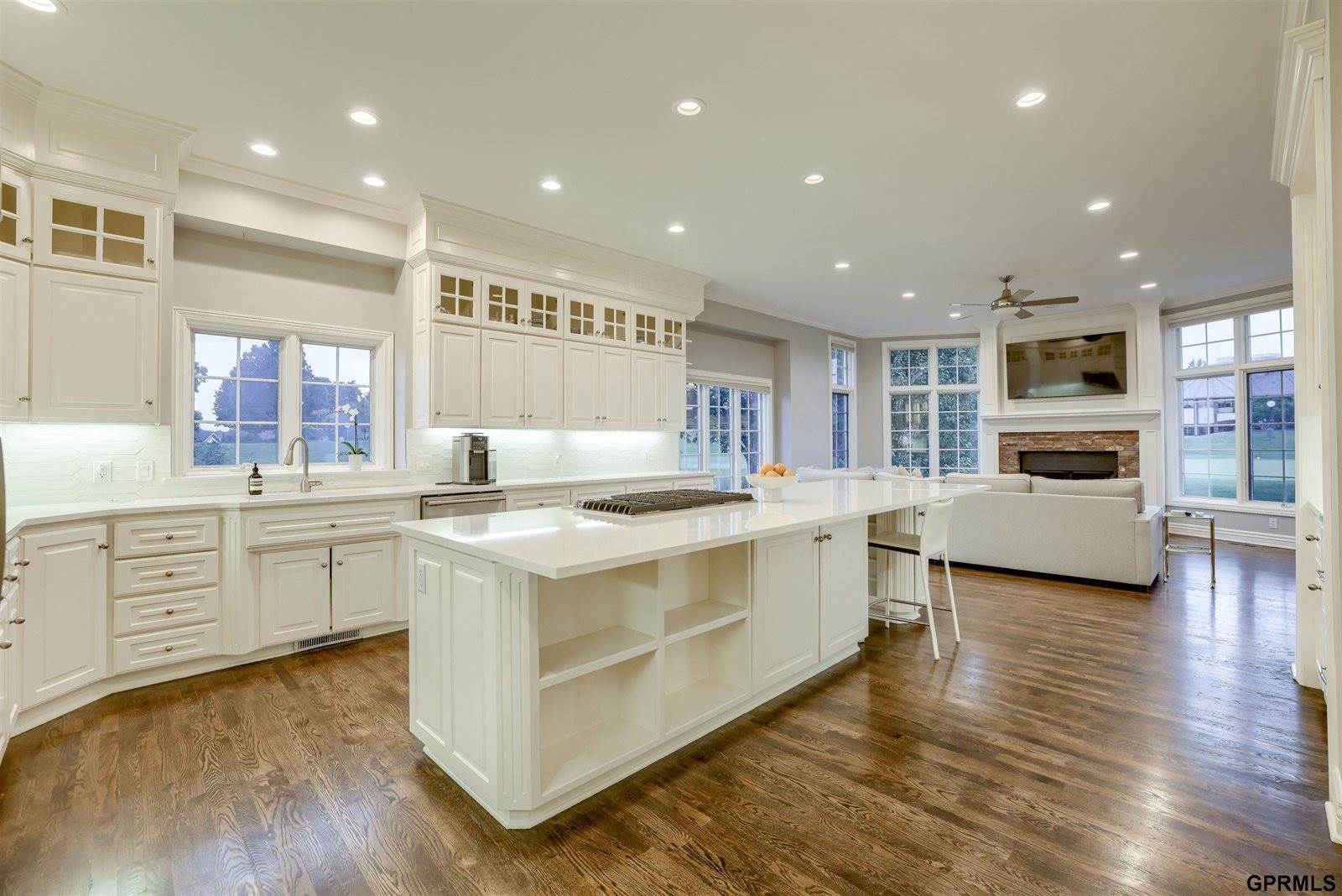 13424 Bedford Avenue, Omaha, NE 68164