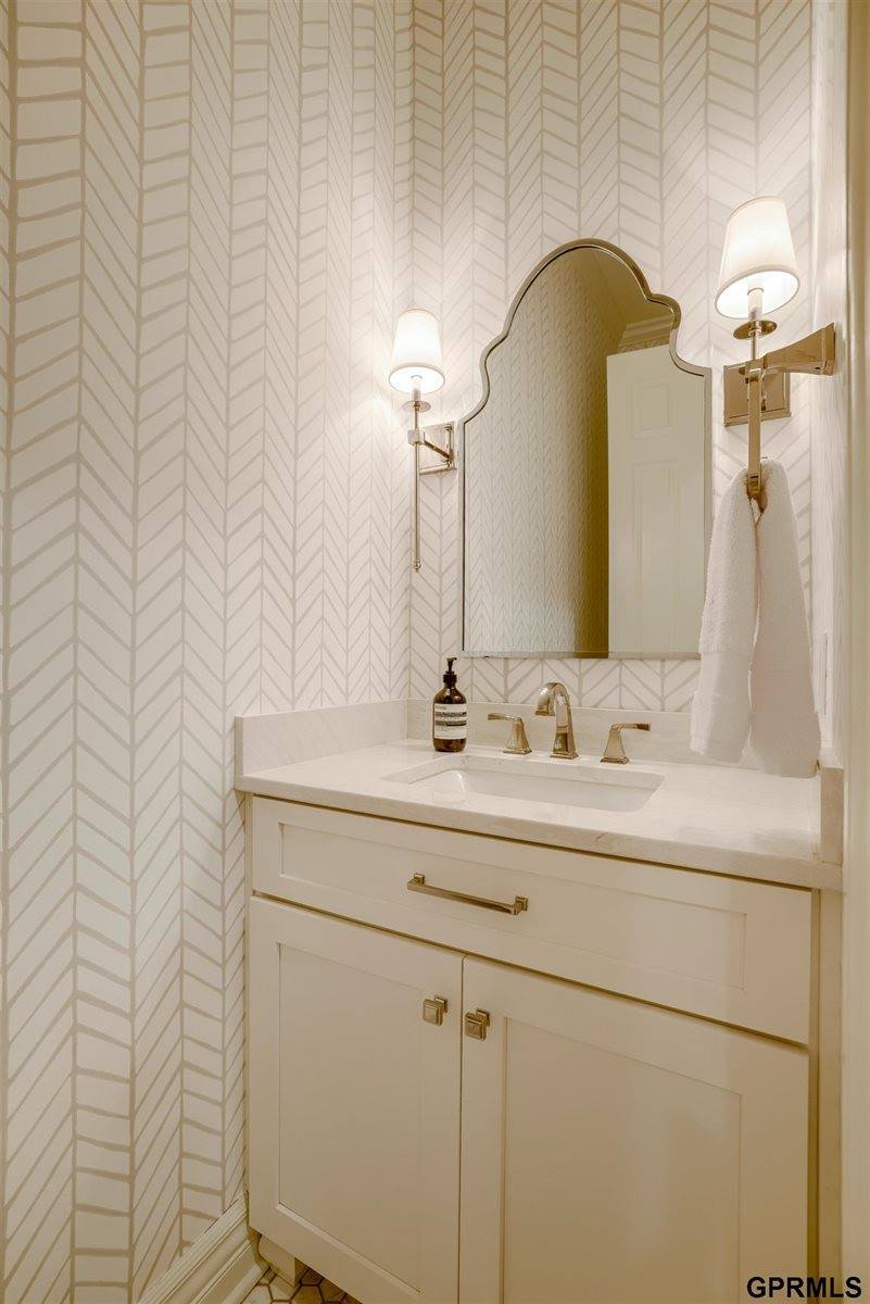 13424 Bedford Avenue, Omaha, NE 68164