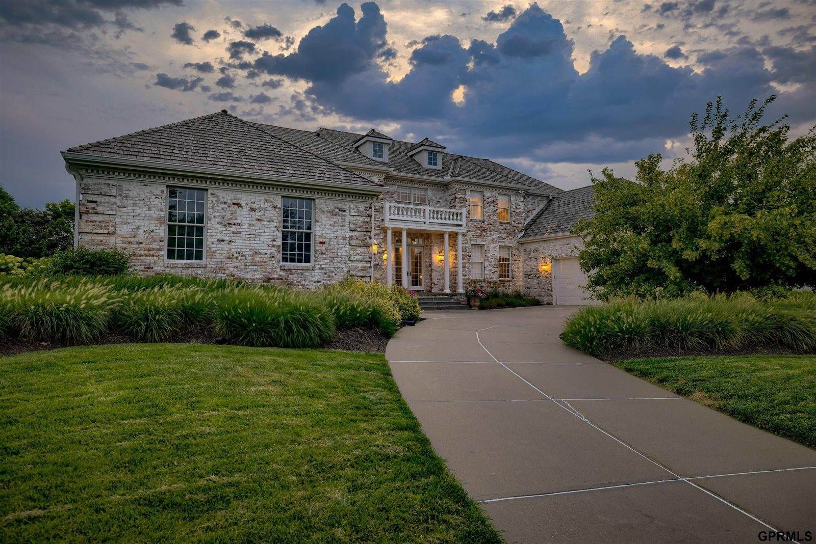 13424 Bedford Avenue, Omaha, NE 68164