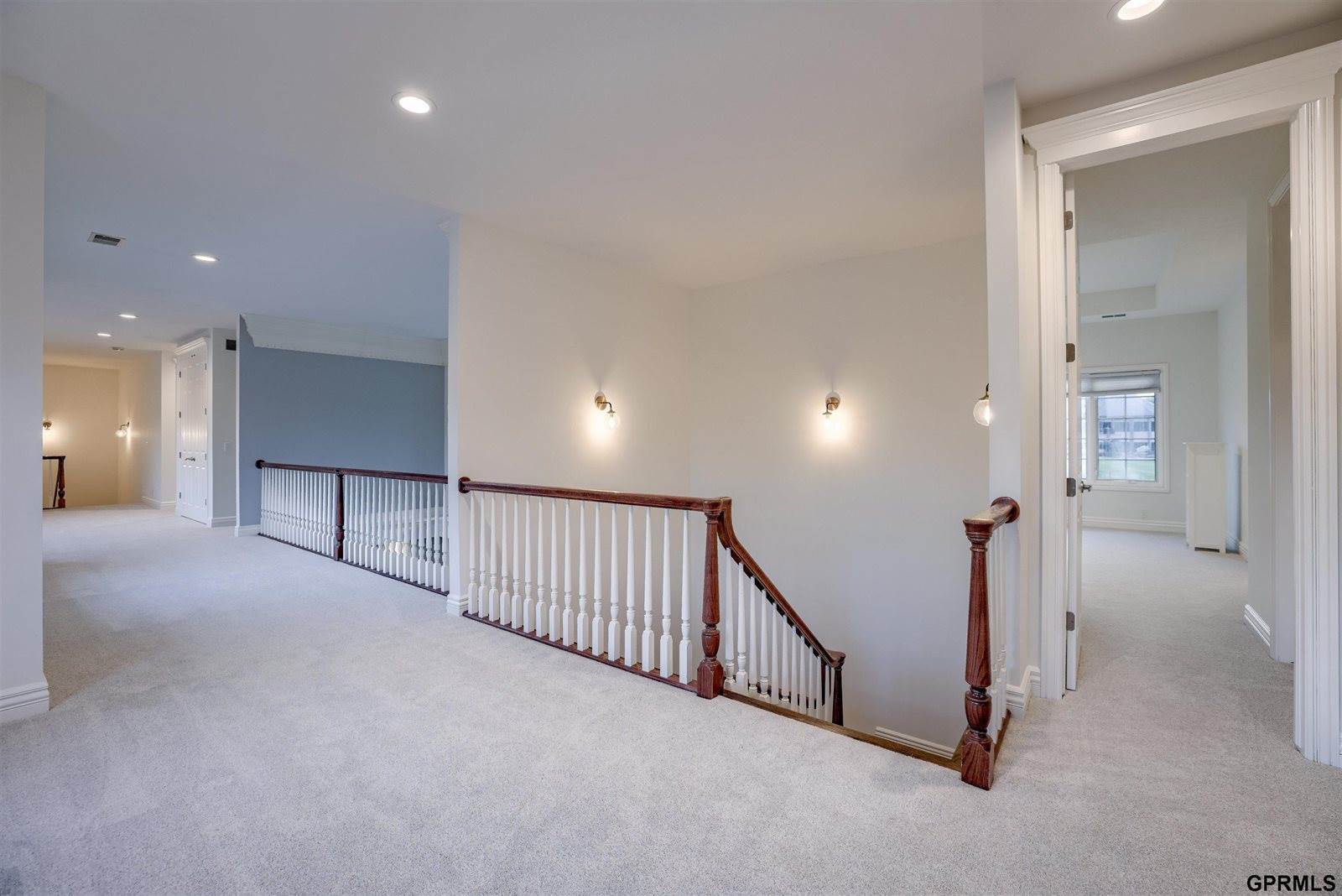 13424 Bedford Avenue, Omaha, NE 68164