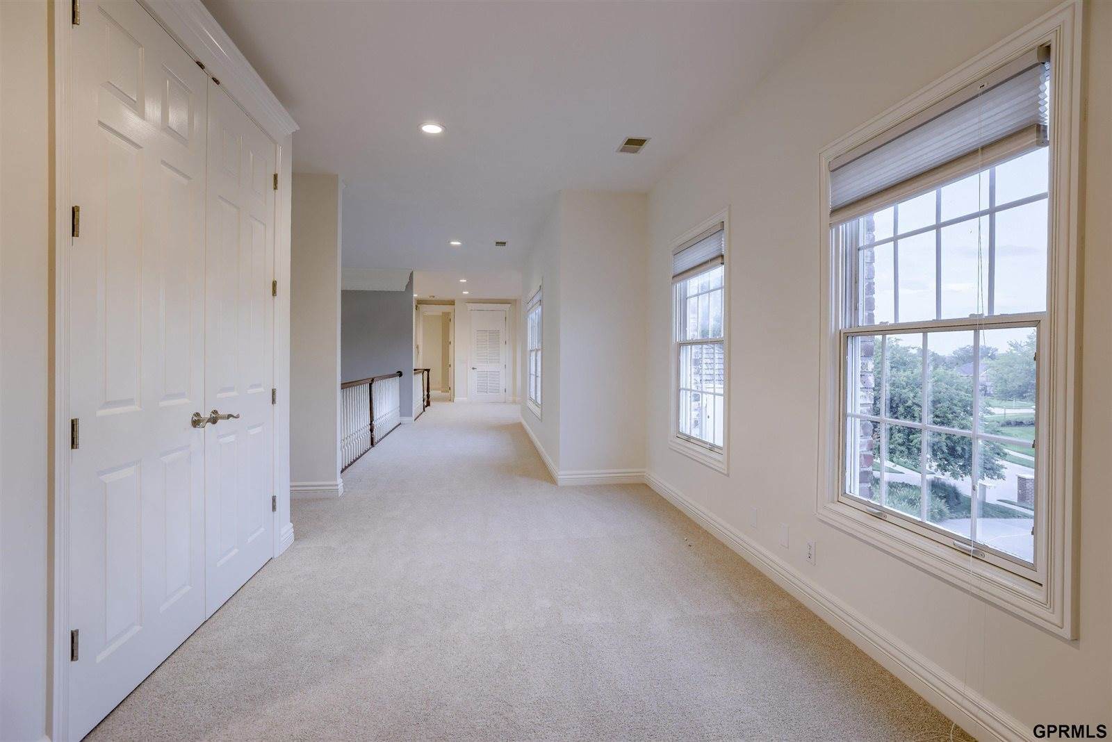 13424 Bedford Avenue, Omaha, NE 68164