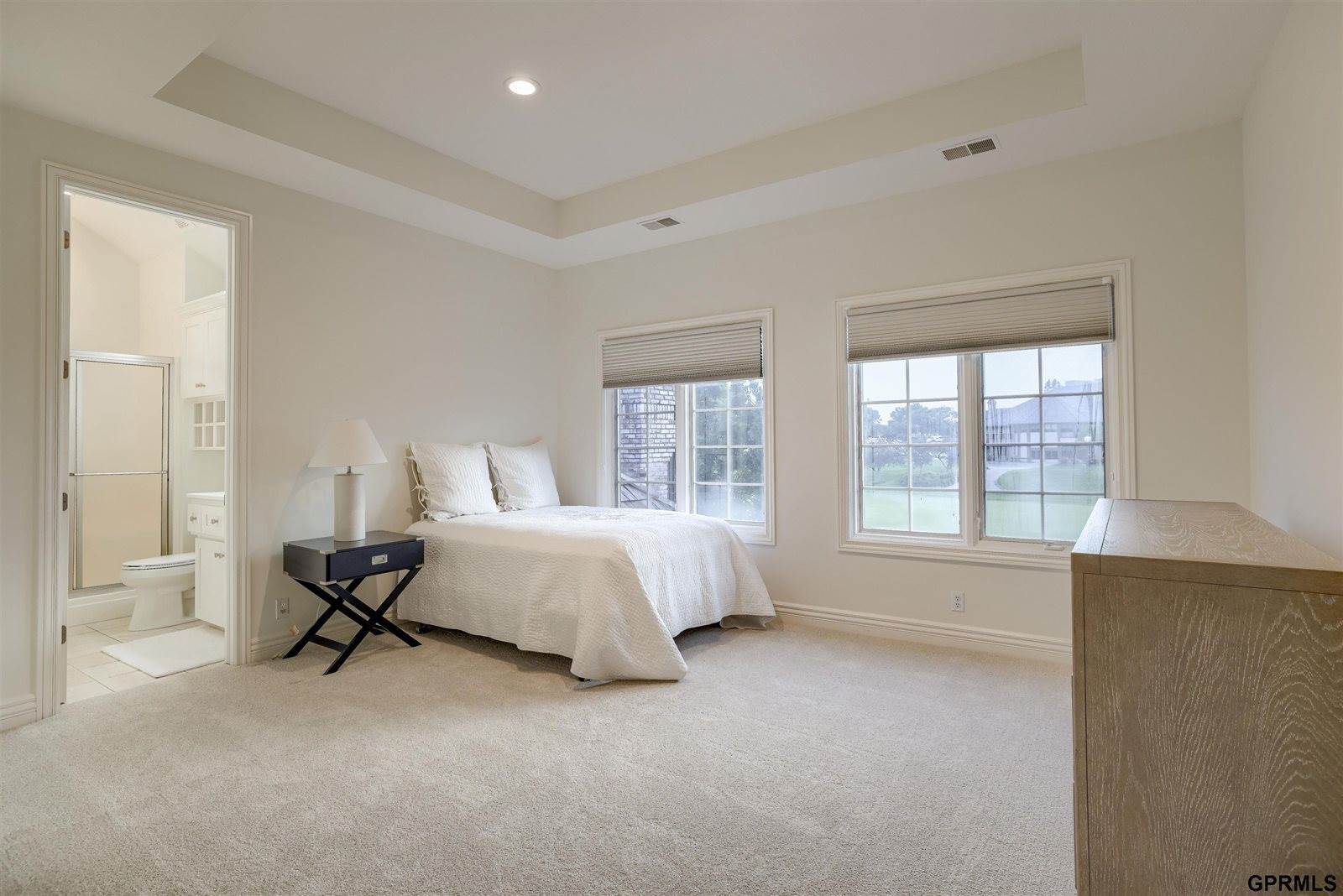 13424 Bedford Avenue, Omaha, NE 68164