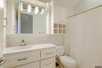 13424 Bedford Avenue, Omaha, NE 68164