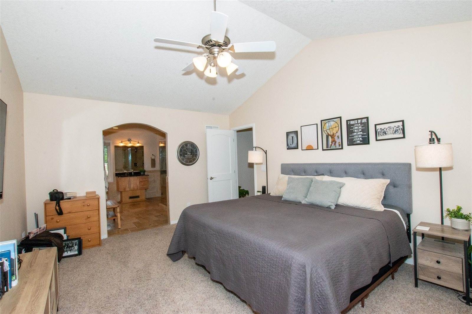 1190 South Willow Circle, West Des Moines, IA 50266