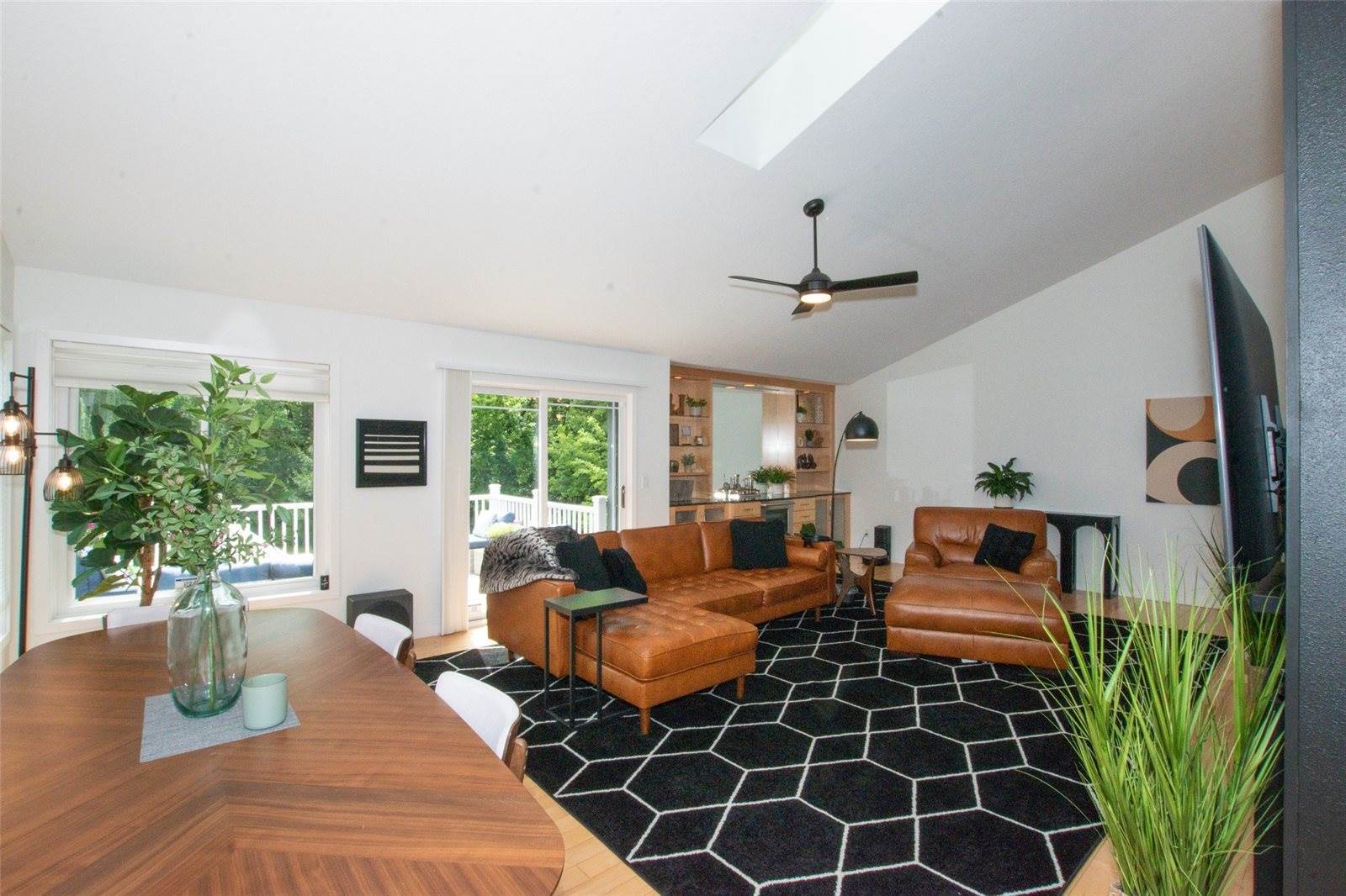 1190 South Willow Circle, West Des Moines, IA 50266