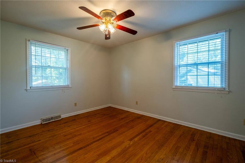 2702 Dumfries Road, Greensboro, NC 27407