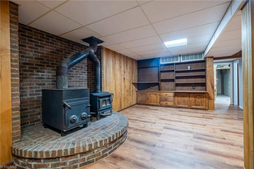 2702 Dumfries Road, Greensboro, NC 27407