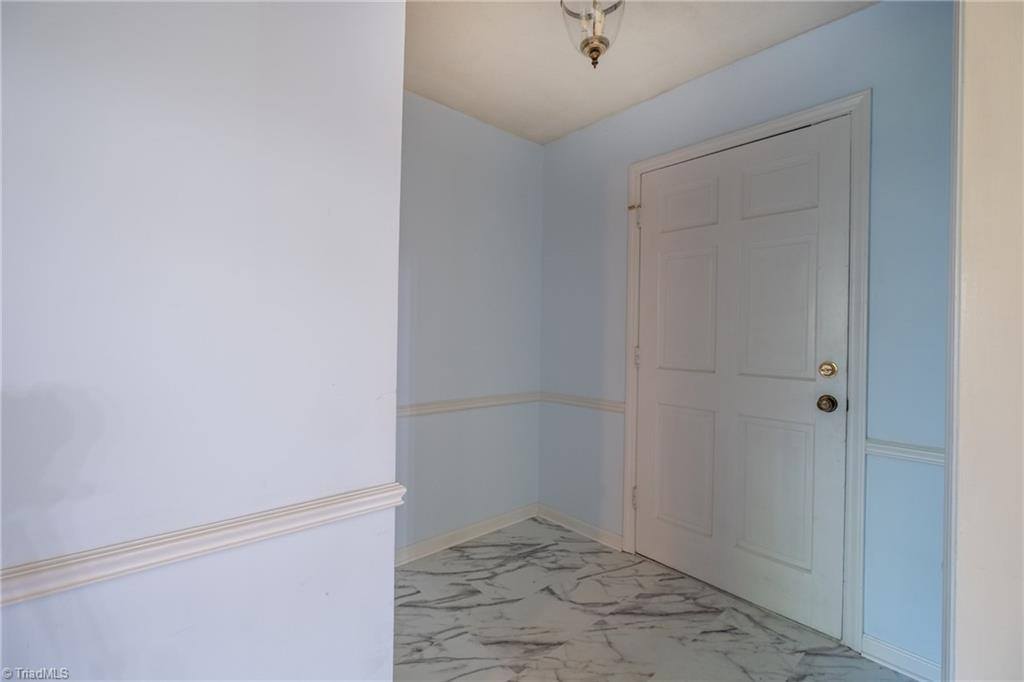 2702 Dumfries Road, Greensboro, NC 27407