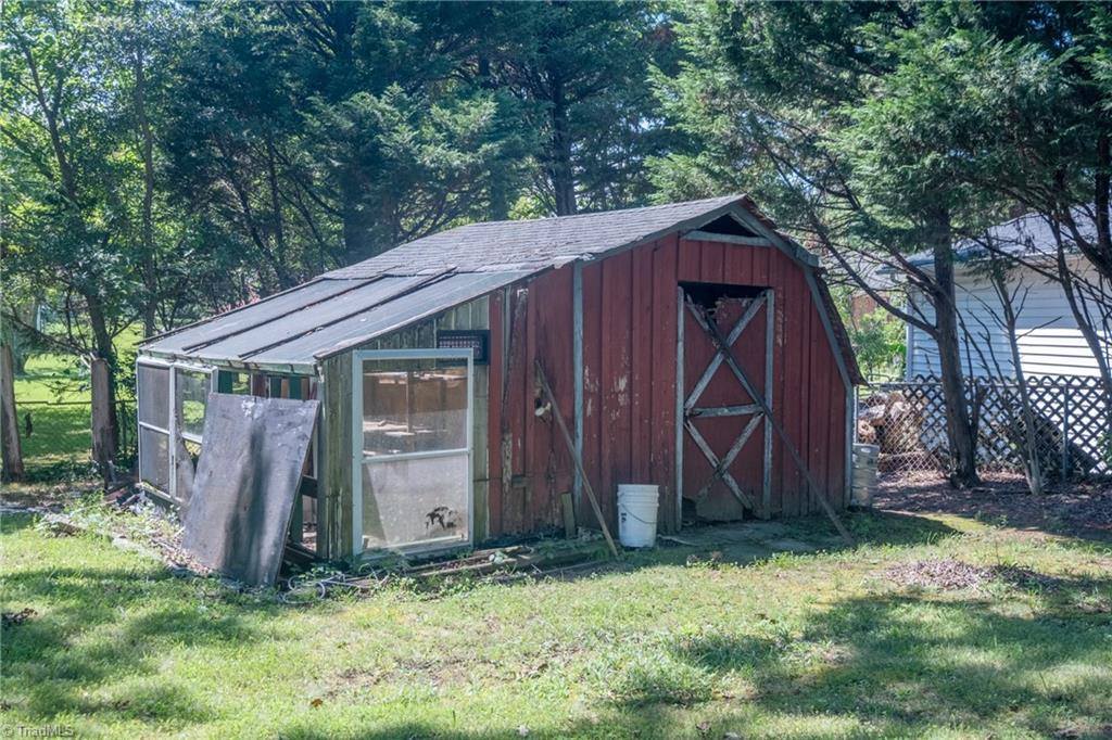 2702 Dumfries Road, Greensboro, NC 27407