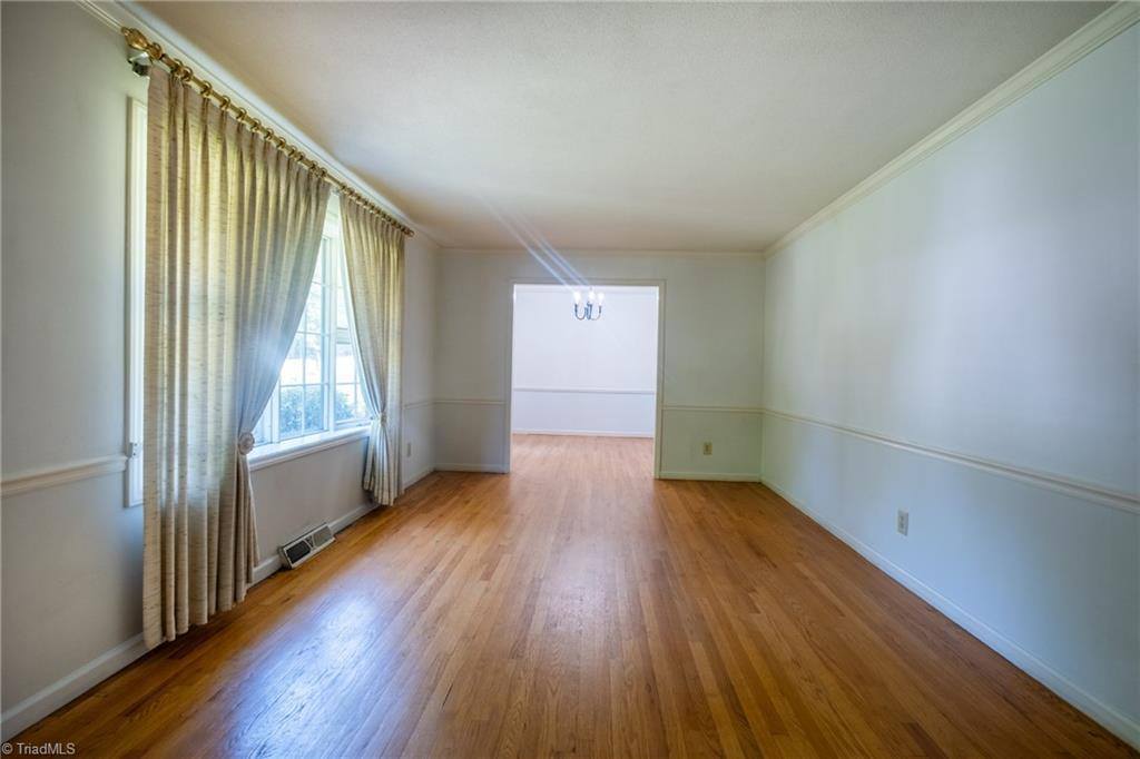 2702 Dumfries Road, Greensboro, NC 27407