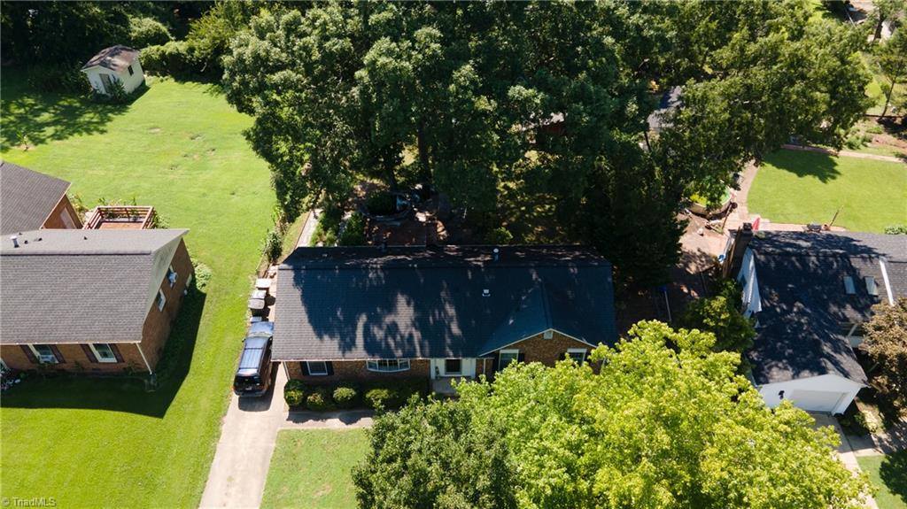 2702 Dumfries Road, Greensboro, NC 27407