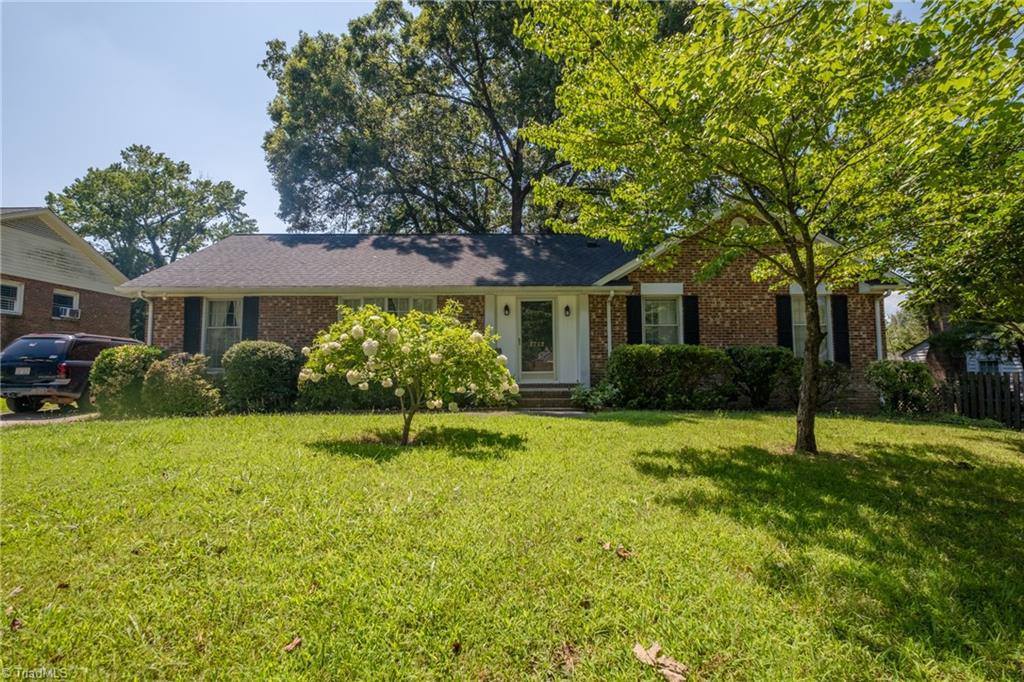 2702 Dumfries Road, Greensboro, NC 27407