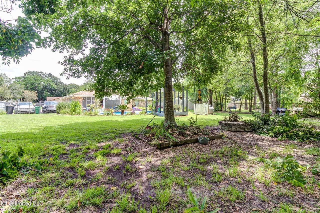 1301 Cornwall Drive, Ocean Springs, MS 39564