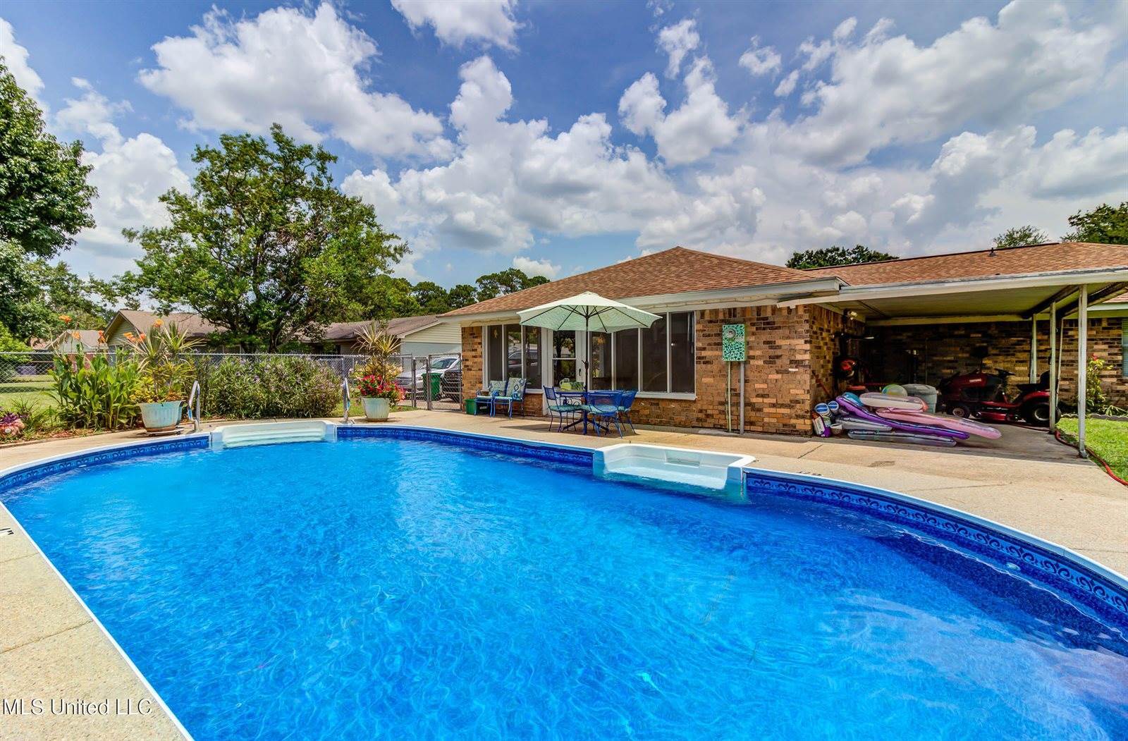 1301 Cornwall Drive, Ocean Springs, MS 39564