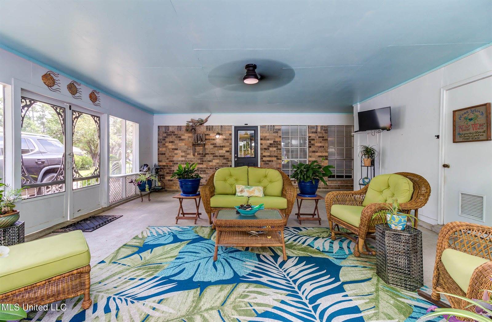 1301 Cornwall Drive, Ocean Springs, MS 39564