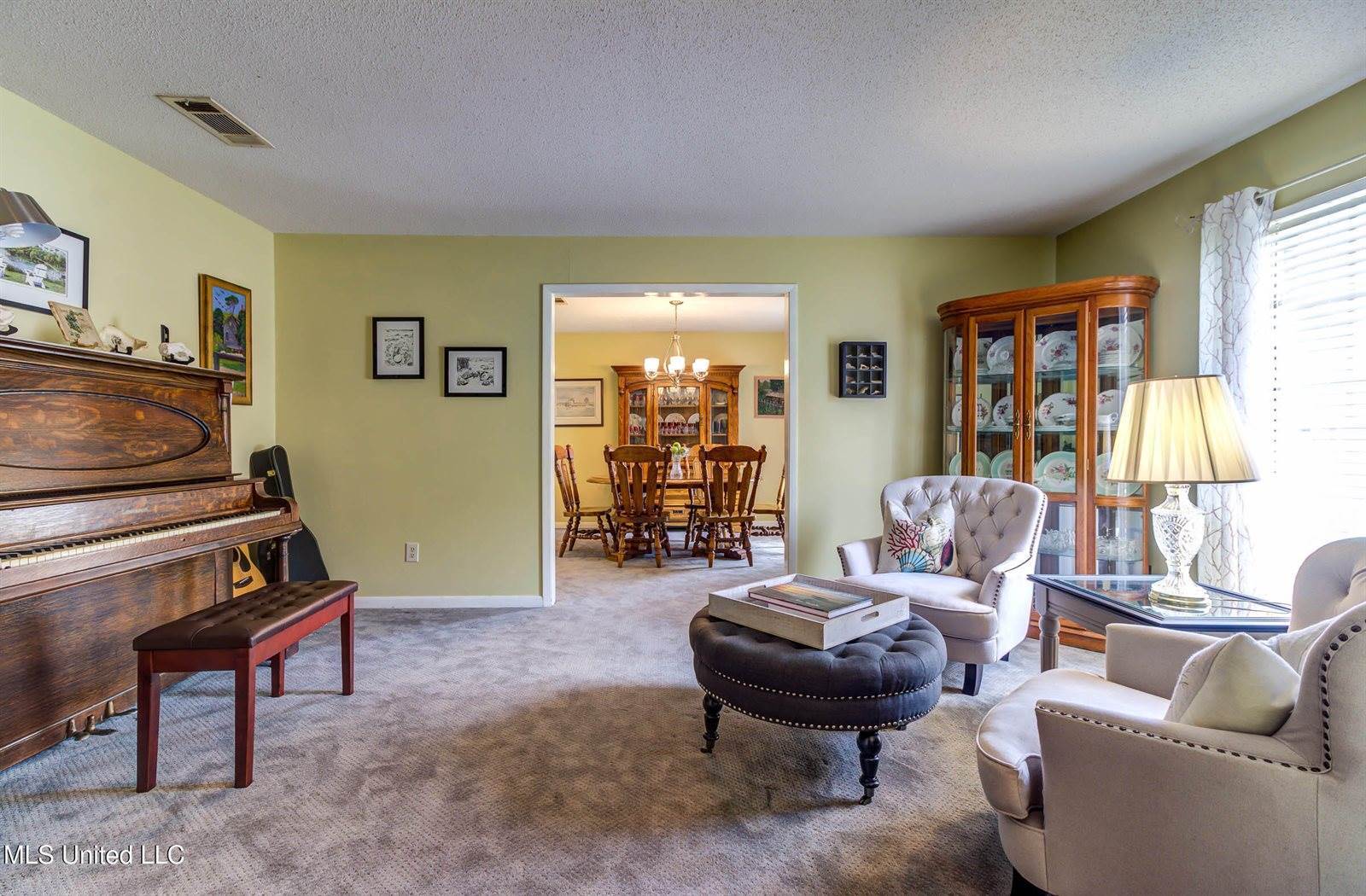 1301 Cornwall Drive, Ocean Springs, MS 39564