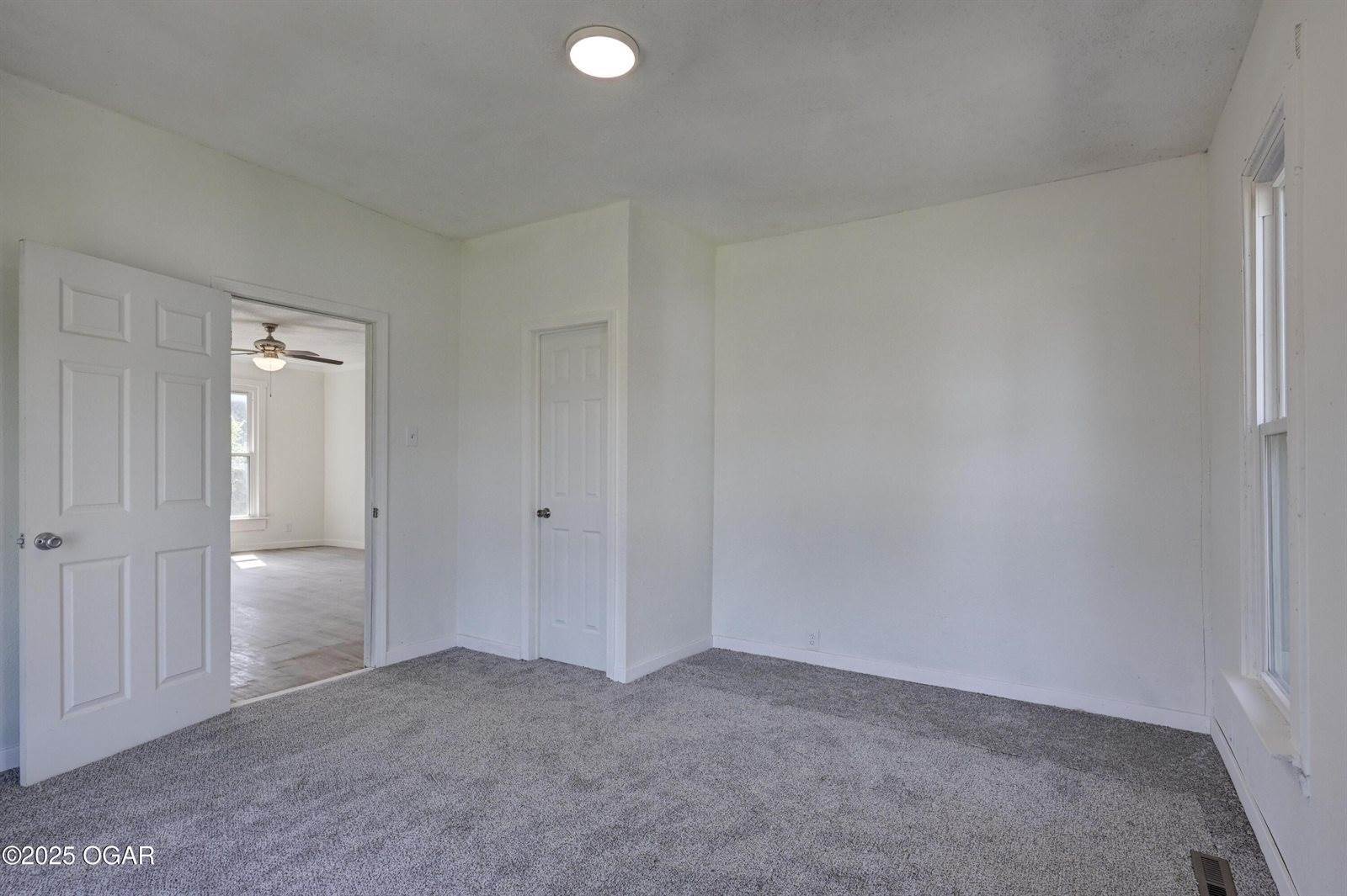 912 Olive Street, Carthage, MO 64836