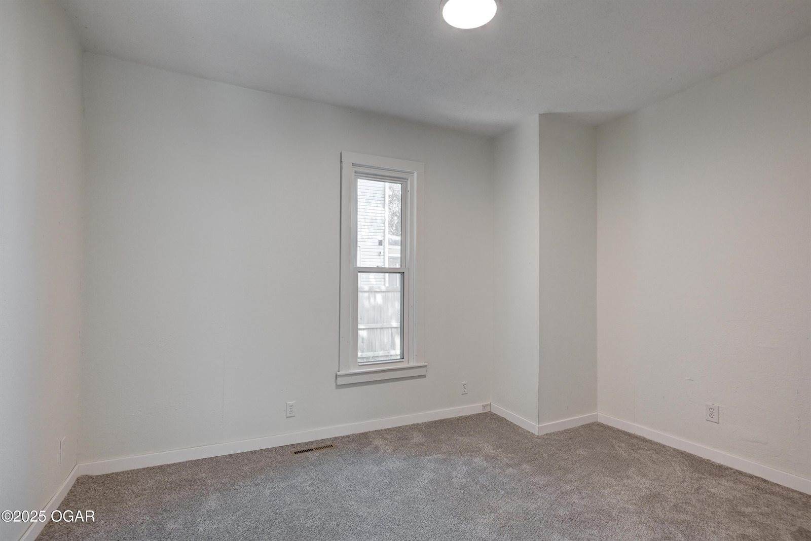 912 Olive Street, Carthage, MO 64836