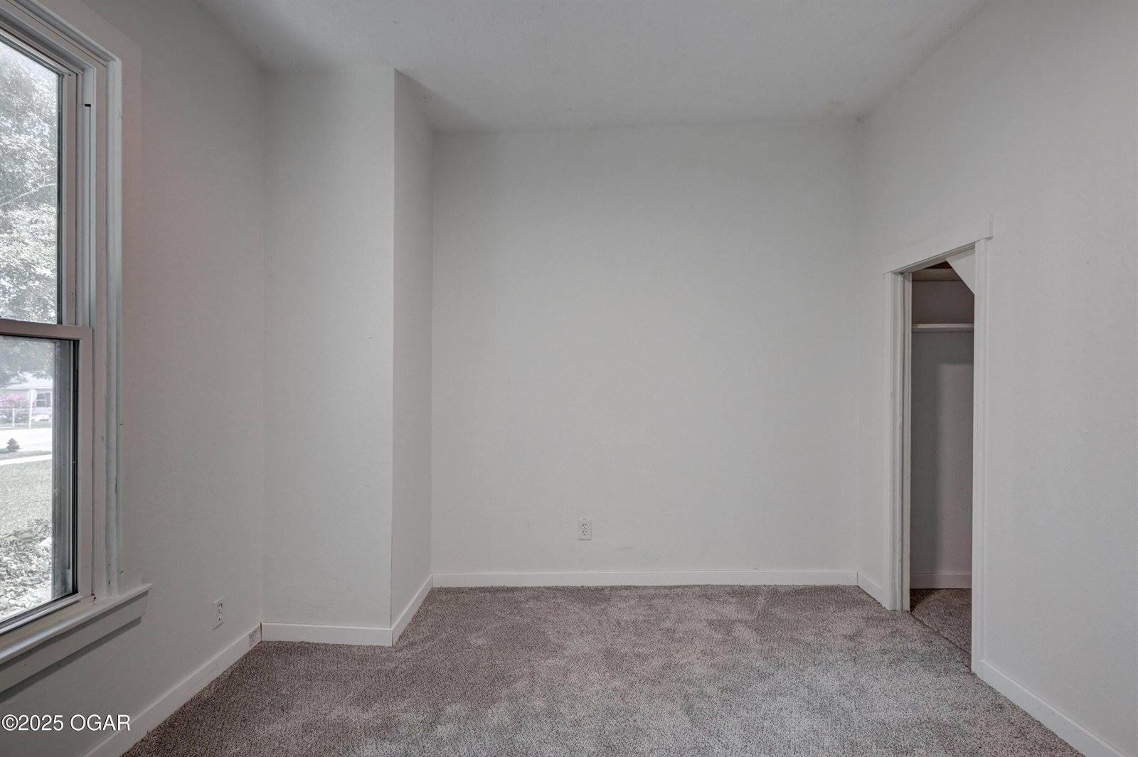 912 Olive Street, Carthage, MO 64836