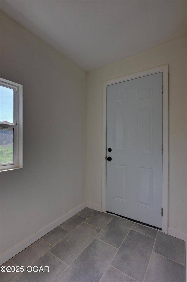 912 Olive Street, Carthage, MO 64836