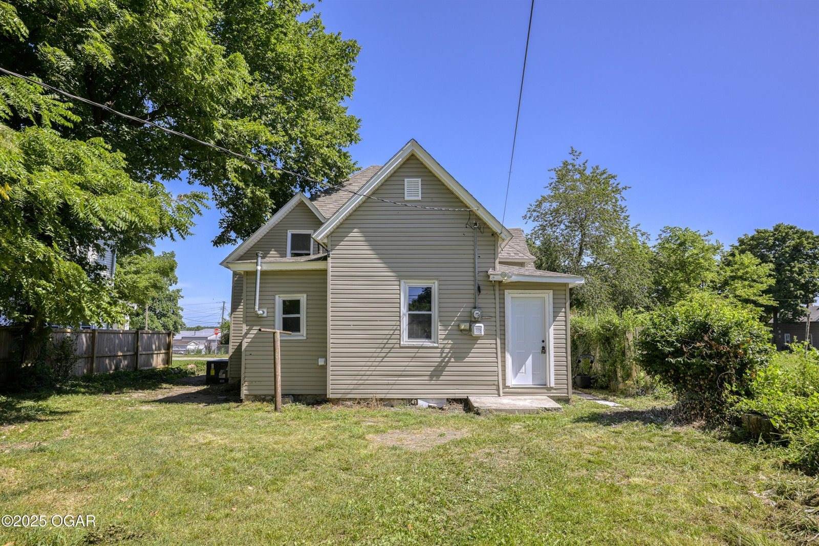 912 Olive Street, Carthage, MO 64836