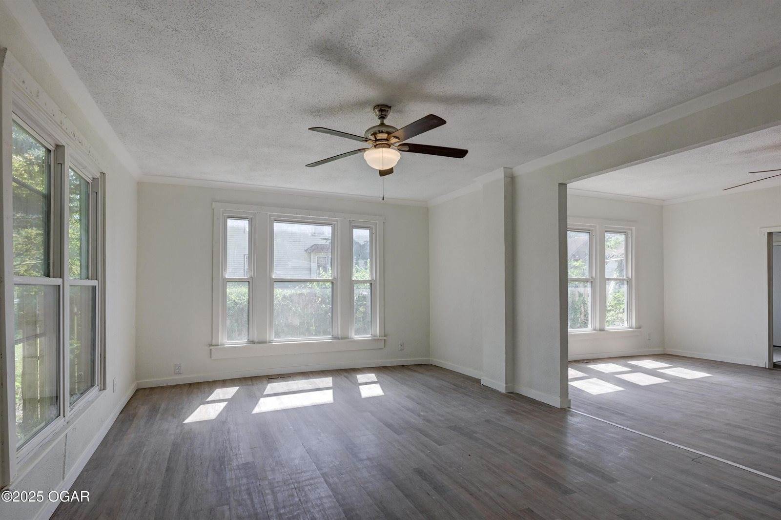 912 Olive Street, Carthage, MO 64836