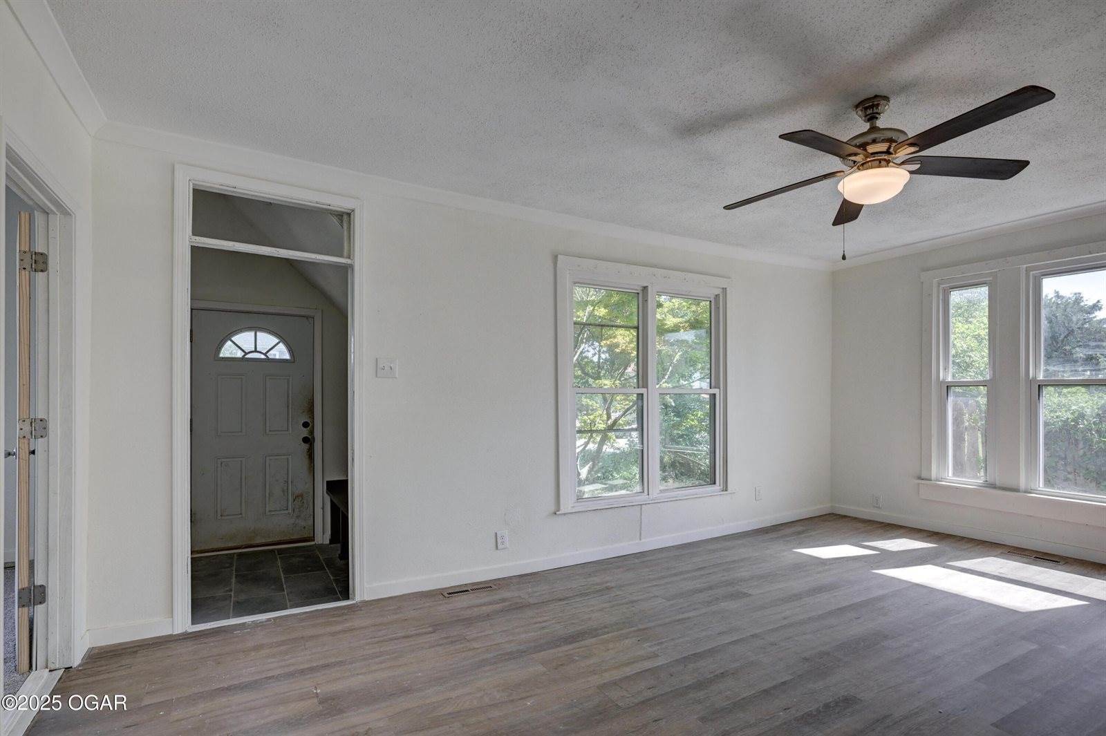 912 Olive Street, Carthage, MO 64836