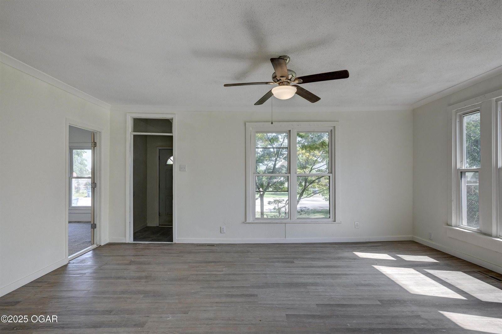 912 Olive Street, Carthage, MO 64836