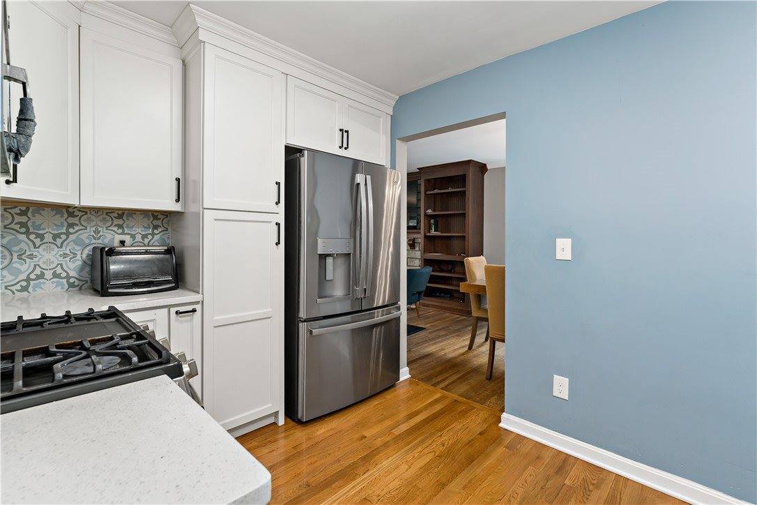 1514 Worcester Dr, Mt Lebanon, PA 15243