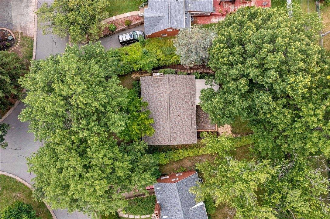 1514 Worcester Dr, Mt Lebanon, PA 15243