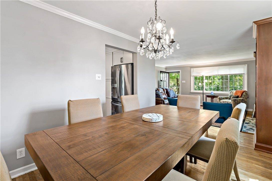 1514 Worcester Dr, Mt Lebanon, PA 15243