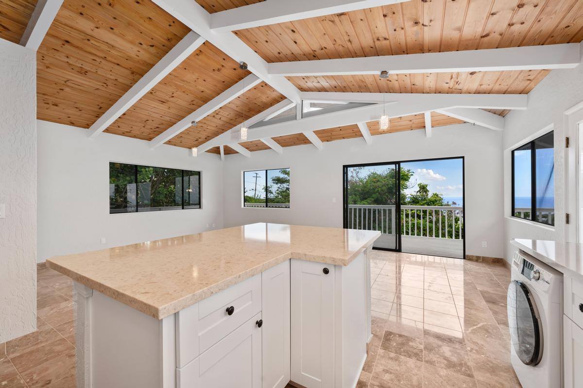 87-3205 Guava Rd, Captain Cook, HI 96704