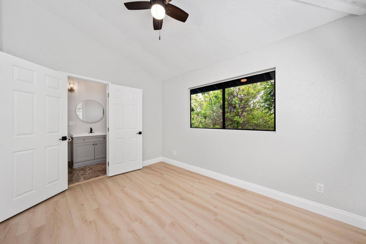 87-3205 Guava Rd, Captain Cook, HI 96704