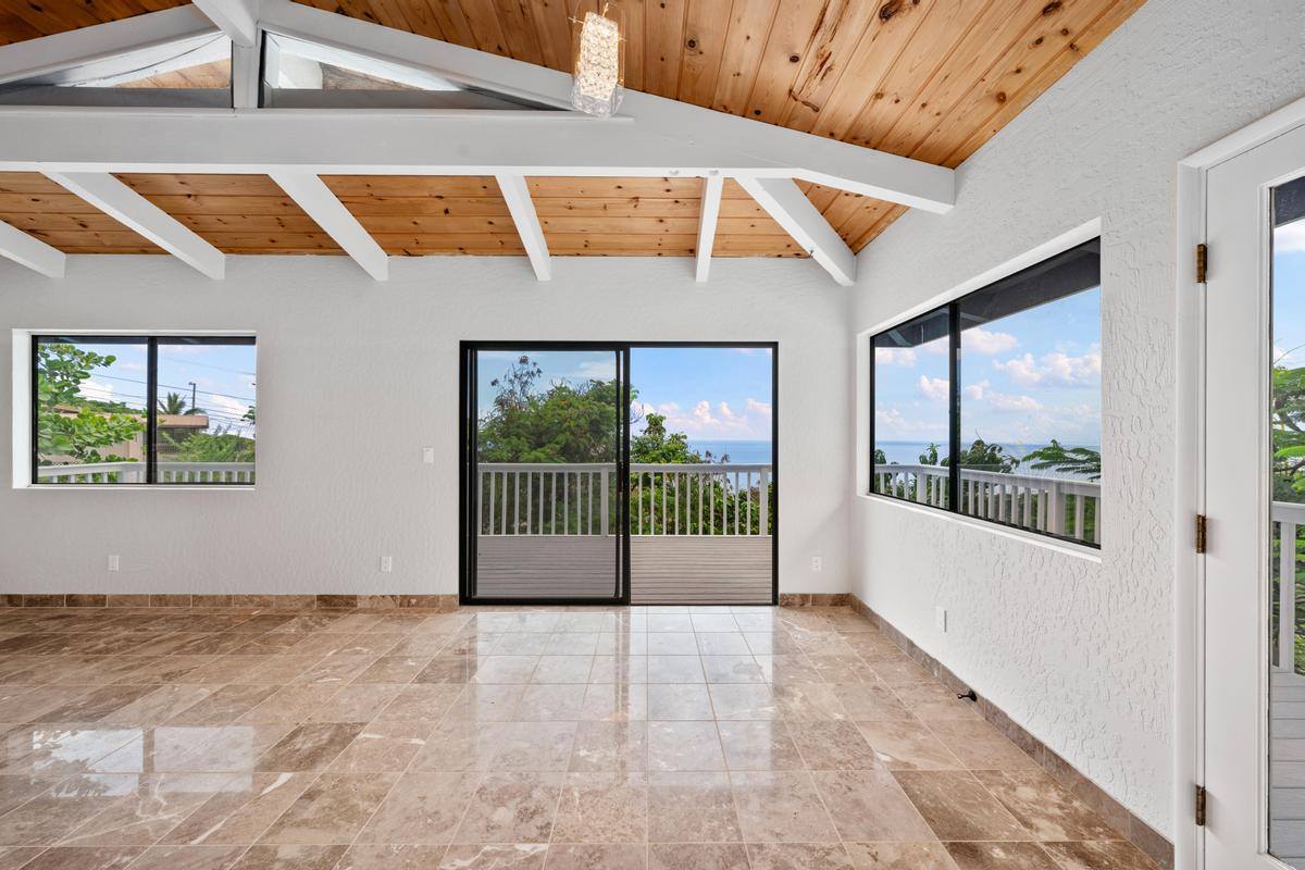 87-3205 Guava Rd, Captain Cook, HI 96704